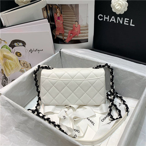 High Quality Luxury Chanel White Bag alternate view