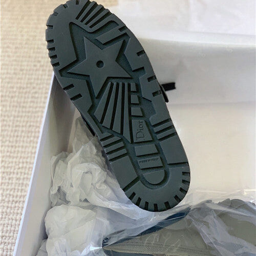 High Quality Luxury Dior Id Sneaker – Style 35846 product detail