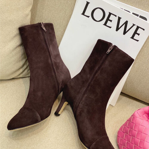 High Quality Luxury Chanel High-Heeled Pointed Boots – Style 35494 product detail