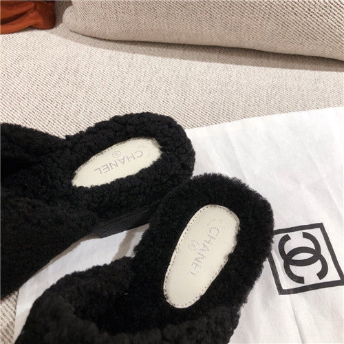 High Quality Luxury Chanel Wool Slippers – Style 68422 product detail