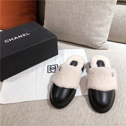 High Quality Luxury Chanel Wool Slippers alternate view