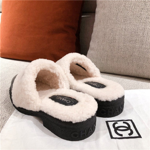 High Quality Luxury Chanel Wool Slippers product detail