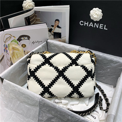 High Quality Luxury Chanel 19 Flap Bag 26Cm – Style 46805 alternate view
