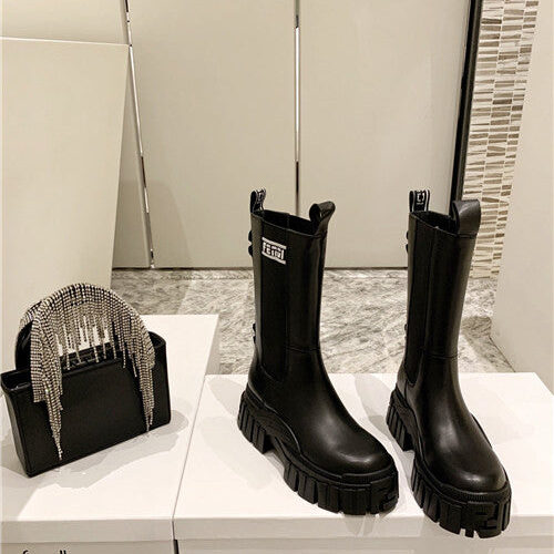 High Quality Luxury Fendi Ankle Boots Womens – Style 72915