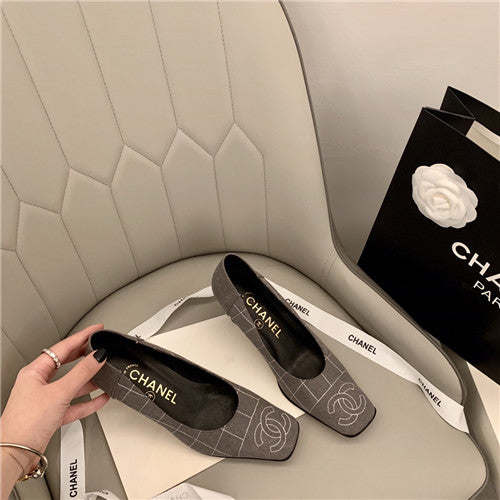 High Quality Luxury Chanel Vintage High Heels alternate view