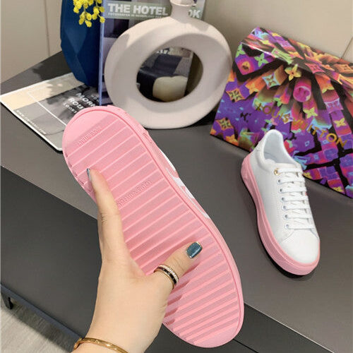 High Quality Luxury LV Time Out Sneaker – Style 15011 product detail