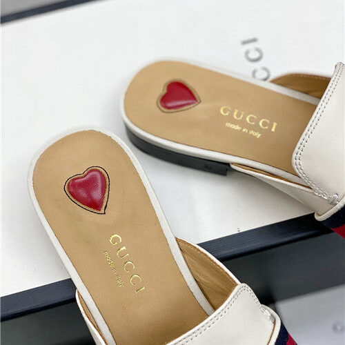High Quality Luxury Gucci GG Buckle Slippers – Style 94323 product detail