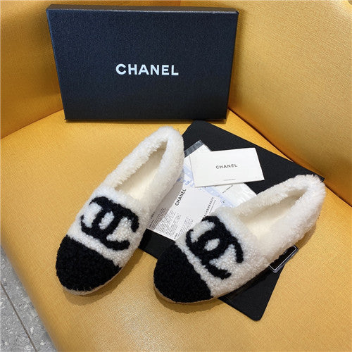 High Quality Luxury Chanel Logo Shoes Womens alternate view