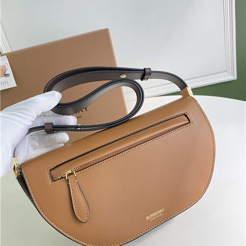 High Quality Luxury Burberry Handbag Bag alternate view