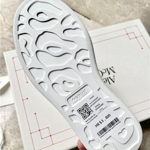 High Quality Luxury Alexander McQueen Sneakers Women – Style 26435 product detail
