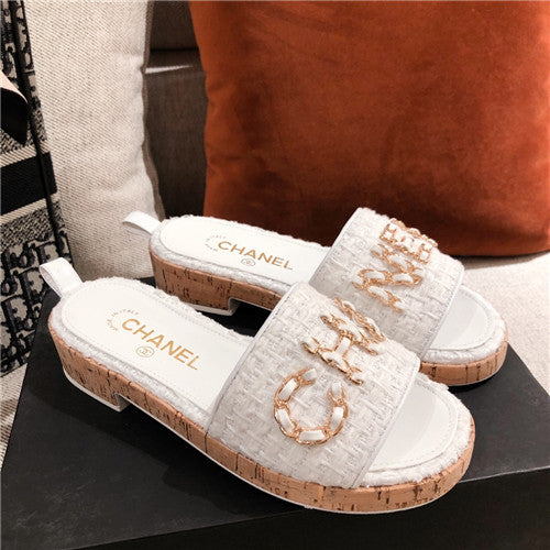 High Quality Luxury Chanel Womens Slippers alternate view