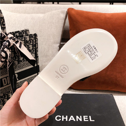 High Quality Luxury Chanel Womens Slippers – Style 52614 product detail