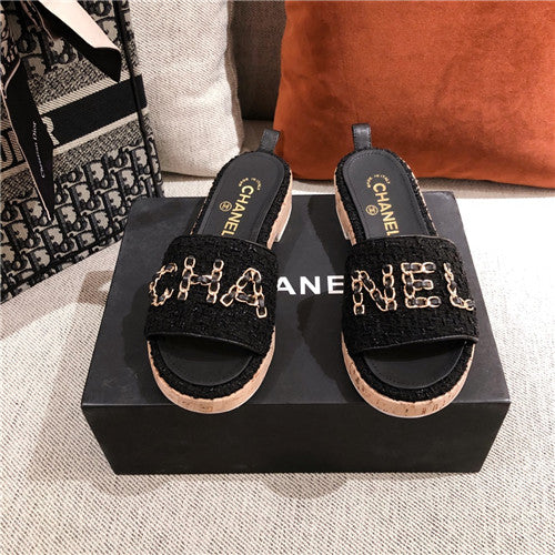 High Quality Luxury Chanel Womens Slippers – Style 52614 product detail