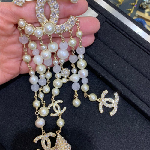 High Quality Luxury Chanel Pearl Brooch product detail