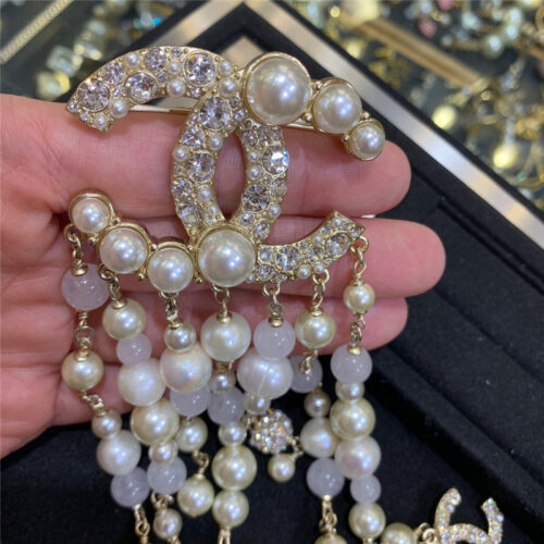High Quality Luxury Chanel Pearl Brooch product detail