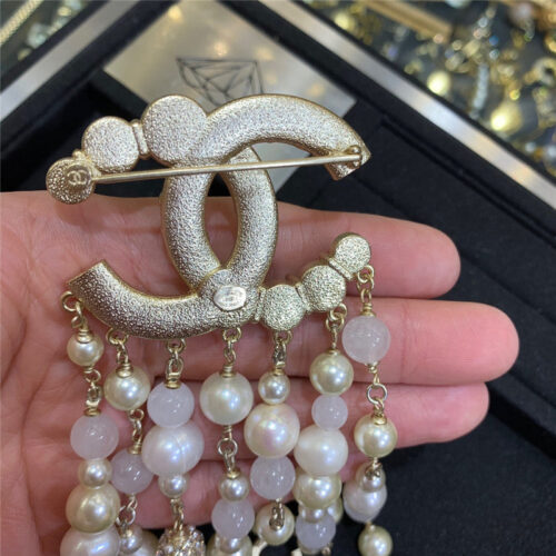 High Quality Luxury Chanel Pearl Brooch product detail