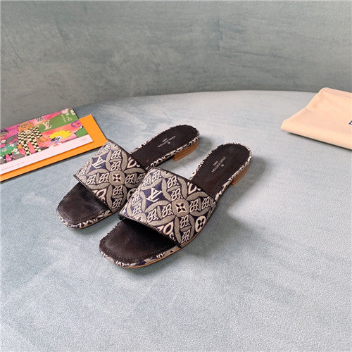 High Quality Luxury Louis Vuitton Slippers – Style 81795 alternate view