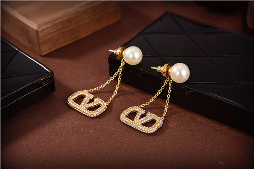 High Quality Luxury Valentino Pearl Earrings