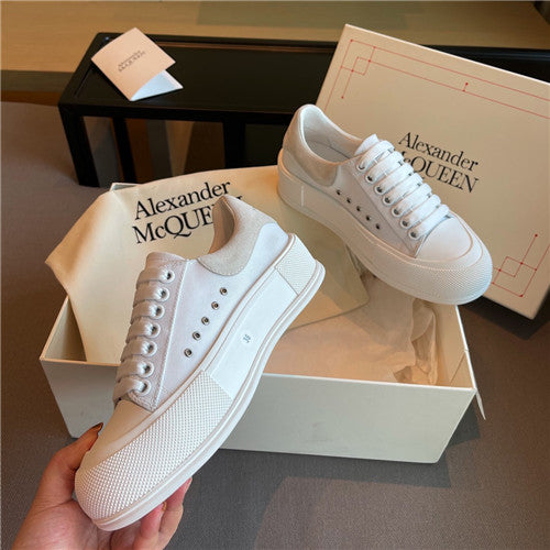 High Quality Luxury Alexander McQueen Womens Sneakers – Style 32067 alternate view