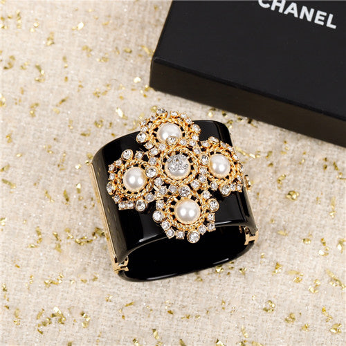 High Quality Luxury Chanel Bracelet – Style 49705
