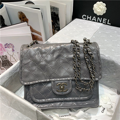 High Quality Luxury Chanel Vintage Leather Flap Bag alternate view