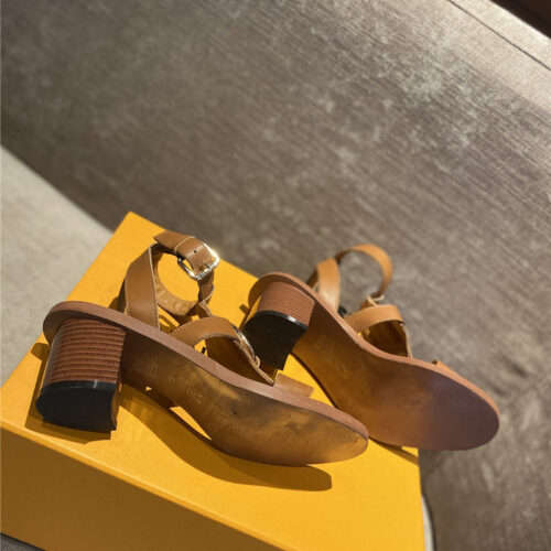 High Quality Luxury Louis Vuitton Chunky Heel Sandals product detail