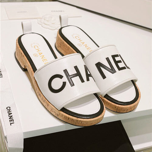 High Quality Luxury Chanel Flip Flop Sandals – Style 07590