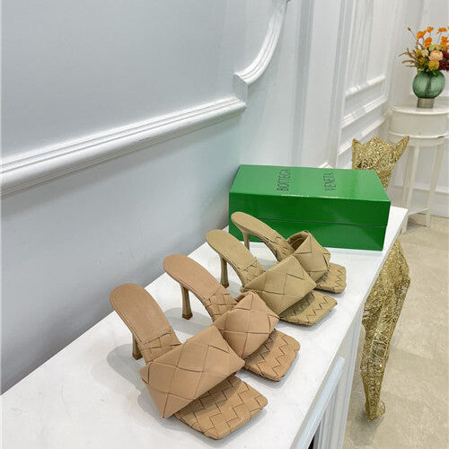High Quality Luxury Bottega Veneta Bv Lido Sandals – Style 54886 product detail