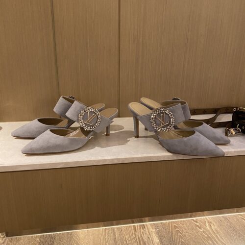 High Quality Luxury Louis Vuitton Urban Twist Sandals – Style 96035 product detail