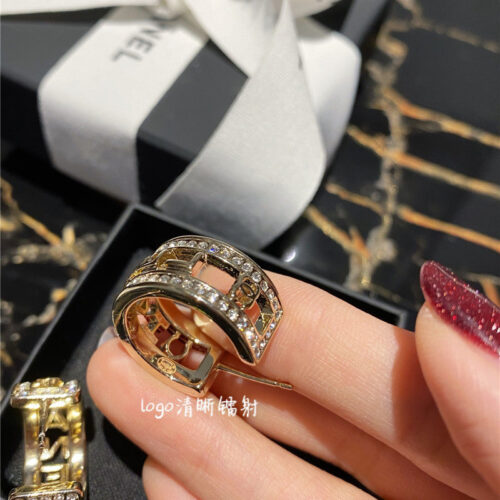 High Quality Luxury Chanel Light Champagne Gold Earrings product detail