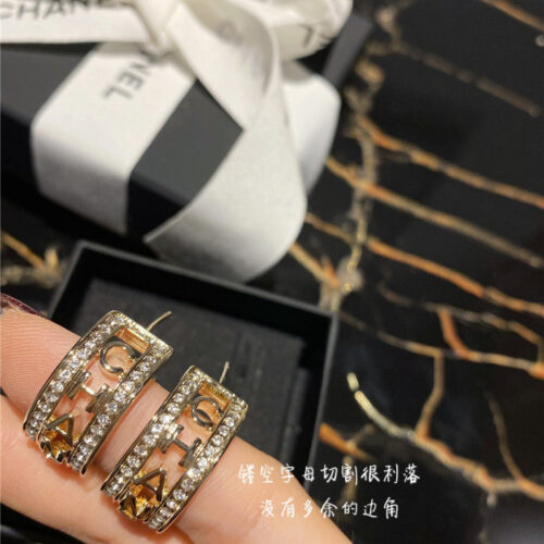 High Quality Luxury Chanel Light Champagne Gold Earrings product detail