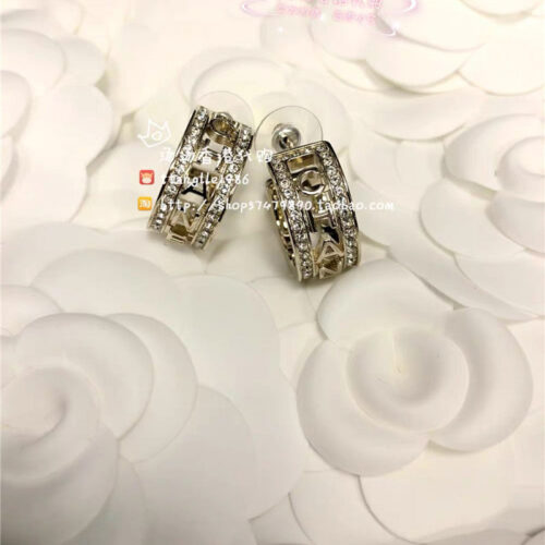 High Quality Luxury Chanel Light Champagne Gold Earrings alternate view