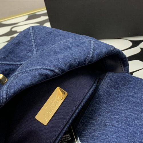 High Quality Luxury Chanel 19 Flap Bag product detail