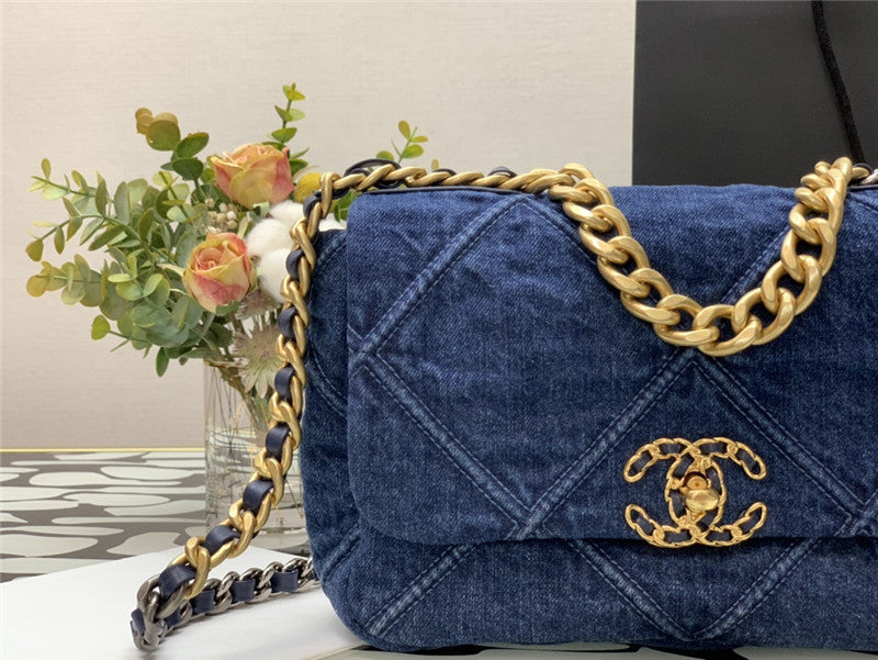 High Quality Luxury Chanel 19 Flap Bag product detail