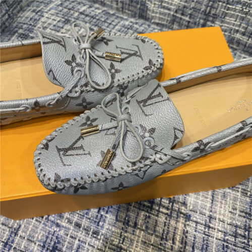 High Quality Luxury Louis Vuitton Womens Medal Beanie Shoes – Style 29827 alternate view
