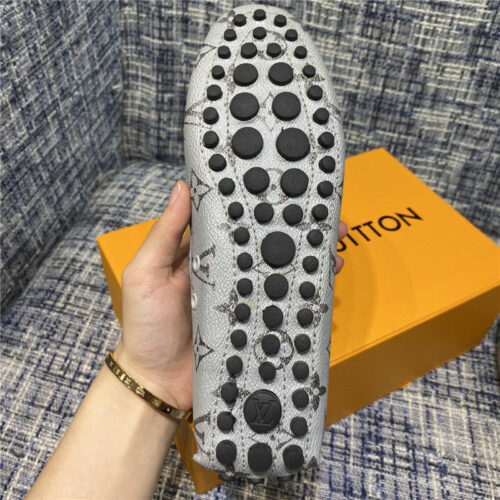 High Quality Luxury Louis Vuitton Womens Medal Beanie Shoes – Style 29827 product detail