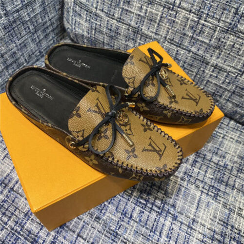 High Quality Luxury Louis Vuitton Womens Medal Beanie Shoes