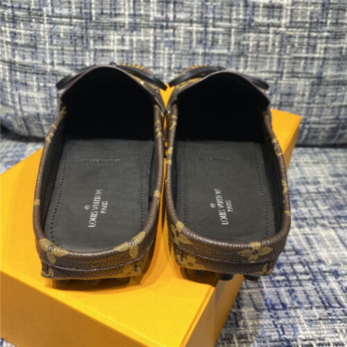 High Quality Luxury Louis Vuitton Womens Medal Beanie Shoes product detail