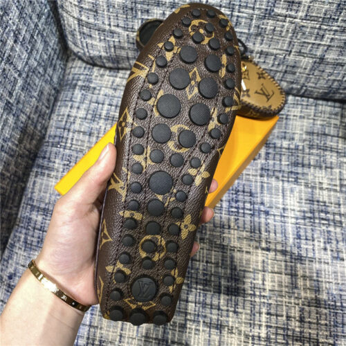 High Quality Luxury Louis Vuitton Womens Medal Beanie Shoes product detail