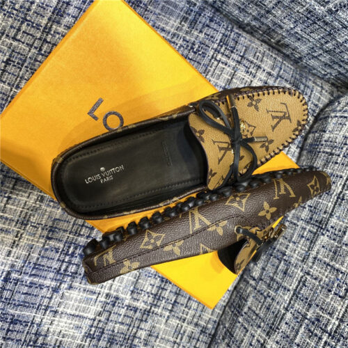 High Quality Luxury Louis Vuitton Womens Medal Beanie Shoes product detail