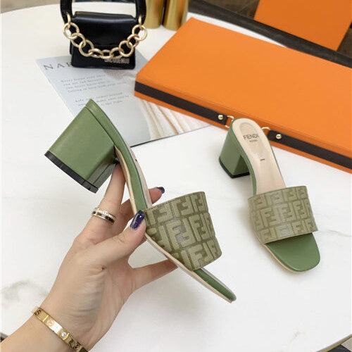 High Quality Luxury Fendi Slippers Womens – Style 10131 product detail