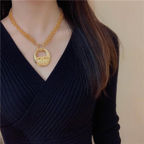 High Quality Luxury Chanel Necklace – Style 50239 alternate view