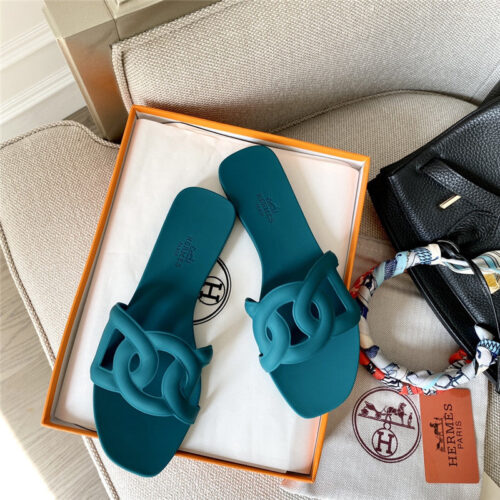 High Quality Luxury Hermes New Classic Pig Nose Chain Slippers – Style 54499 alternate view