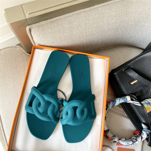 High Quality Luxury Hermes New Classic Pig Nose Chain Slippers – Style 54499 product detail