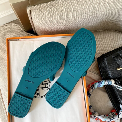 High Quality Luxury Hermes New Classic Pig Nose Chain Slippers – Style 54499 product detail