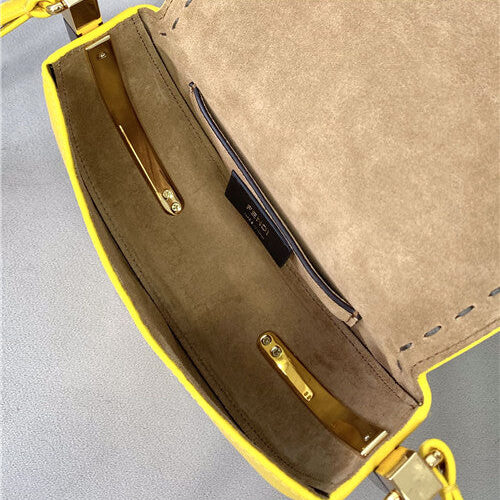 High Quality Luxury Fendi Saddle Bag – Style 32679 product detail