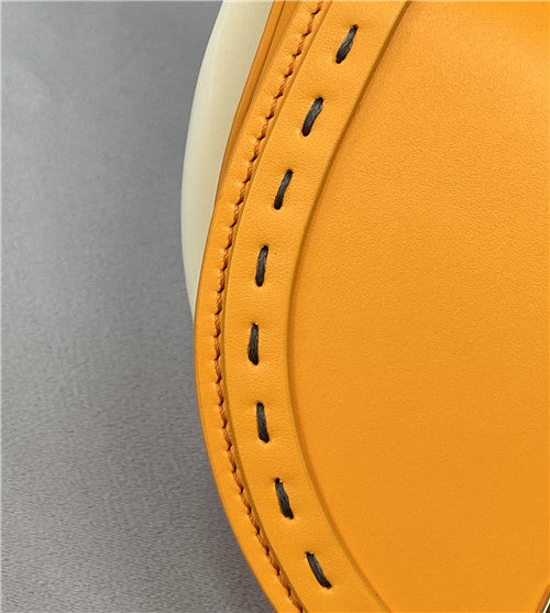 High Quality Luxury Fendi Saddle Bag – Style 32683 product detail