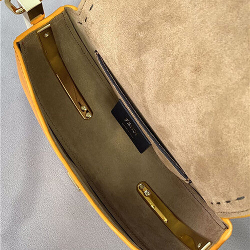 High Quality Luxury Fendi Saddle Bag – Style 32683 product detail