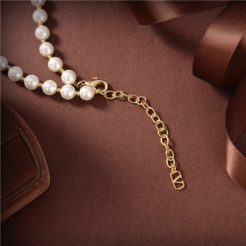 High Quality Luxury Valentino Pearl Necklace product detail