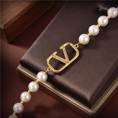 High Quality Luxury Valentino Pearl Necklace product detail